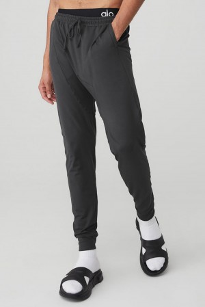 Anthracite Men Alo Yoga Conquer Revitalize Pant | Australia 07159-GNSH