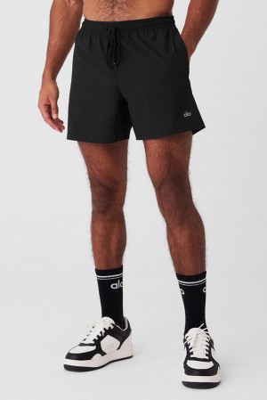 Black Men Alo Yoga 7" Circuit Short | Australia 68470-UXGT