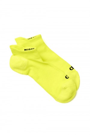 Highlighter / Black Men Alo Yoga Performance Tab Sock | Australia 42863-UGHE