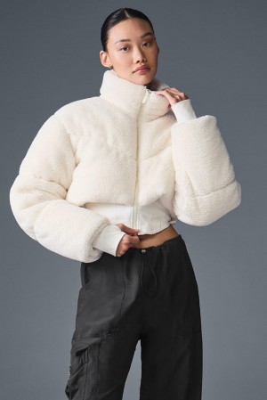 Ivory Women Alo Yoga Sherpa Main Act Corset Puffer Jacket | Australia 31972-XDJA