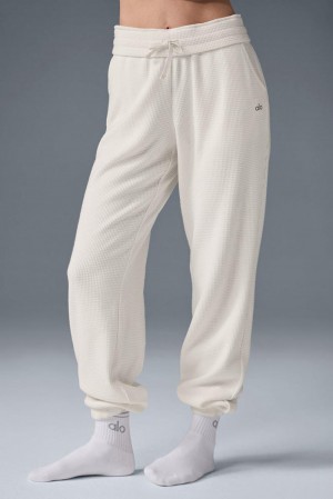 Ivory Women Alo Yoga Waffle Weekend Escape Jogger | Australia 69537-UDNW