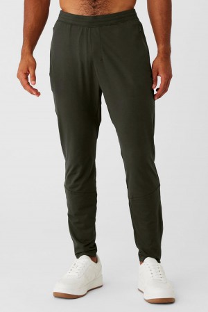 Stealth Green Men Alo Yoga Conquer React Performance Pant | Australia 50328-KVPG