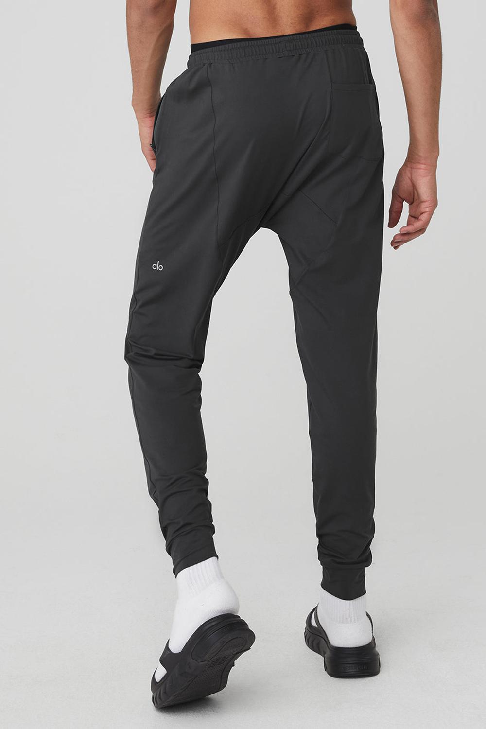 Anthracite Men Alo Yoga Conquer Revitalize Pant | Australia  07159-GNSH