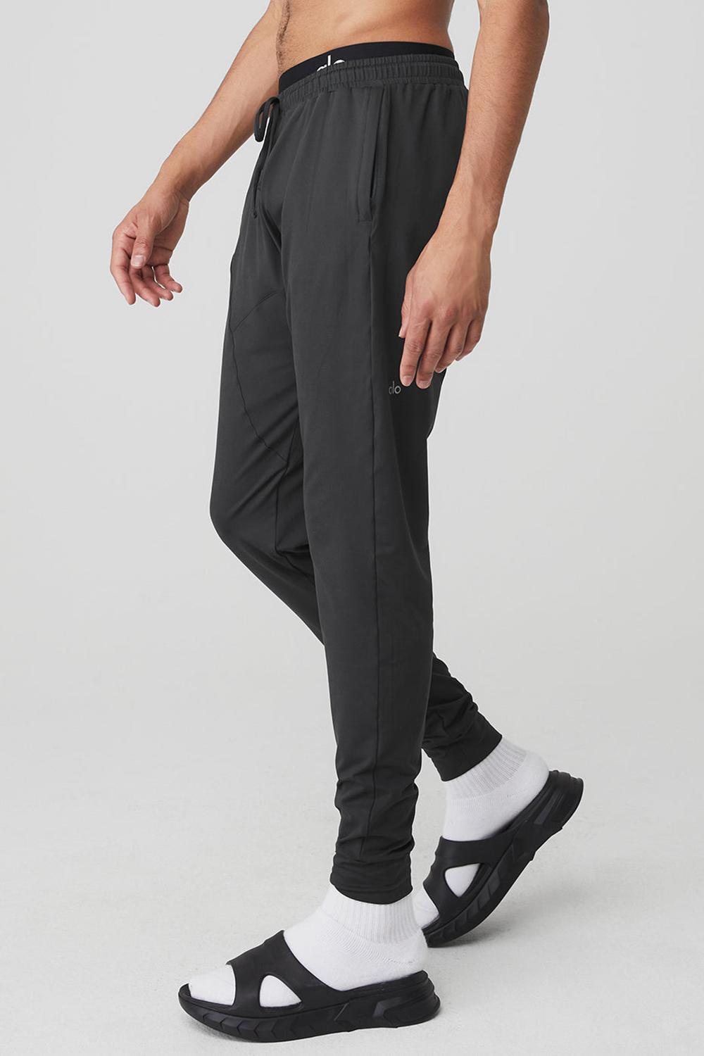 Anthracite Men Alo Yoga Conquer Revitalize Pant | Australia  07159-GNSH