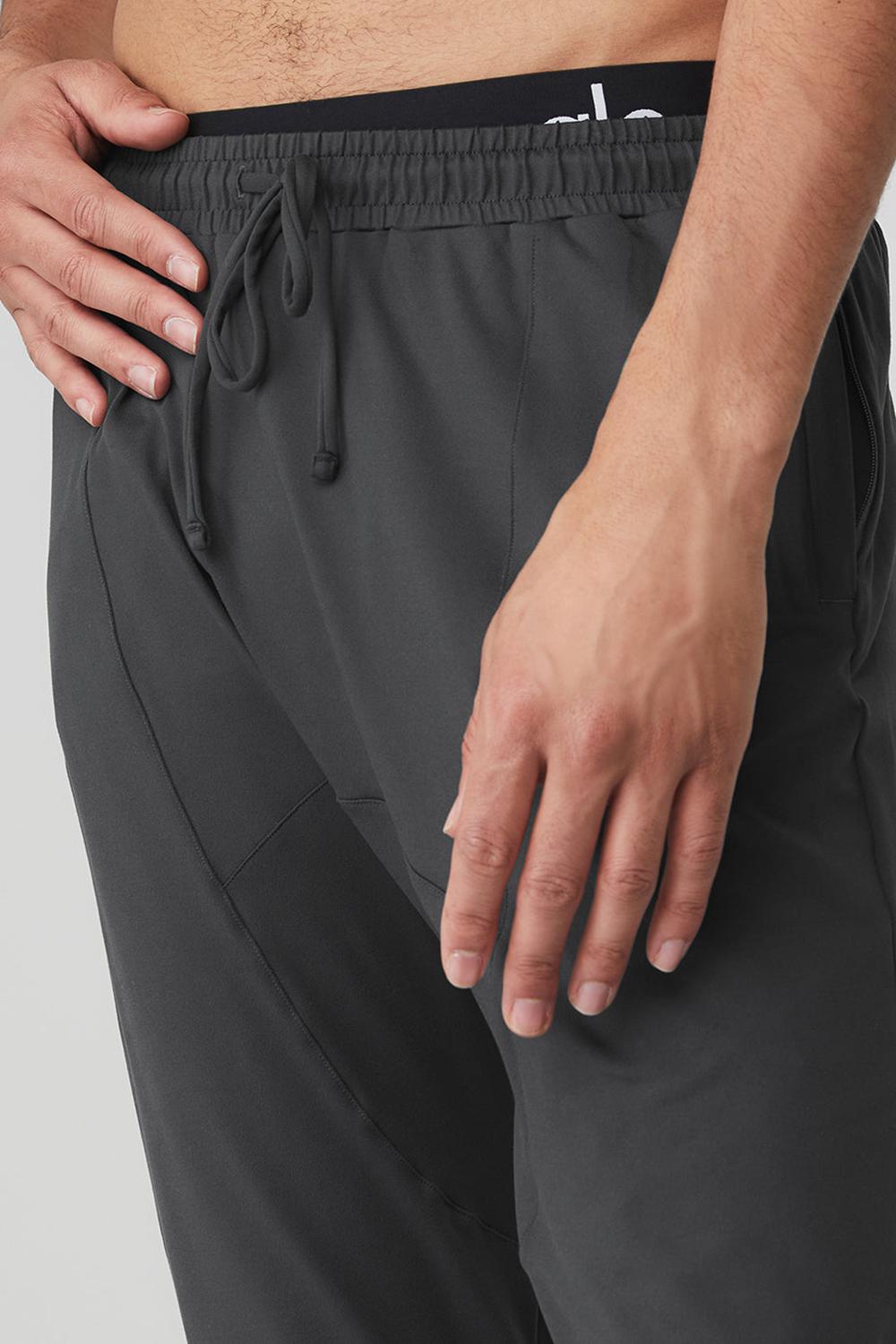 Anthracite Men Alo Yoga Conquer Revitalize Pant | Australia  07159-GNSH
