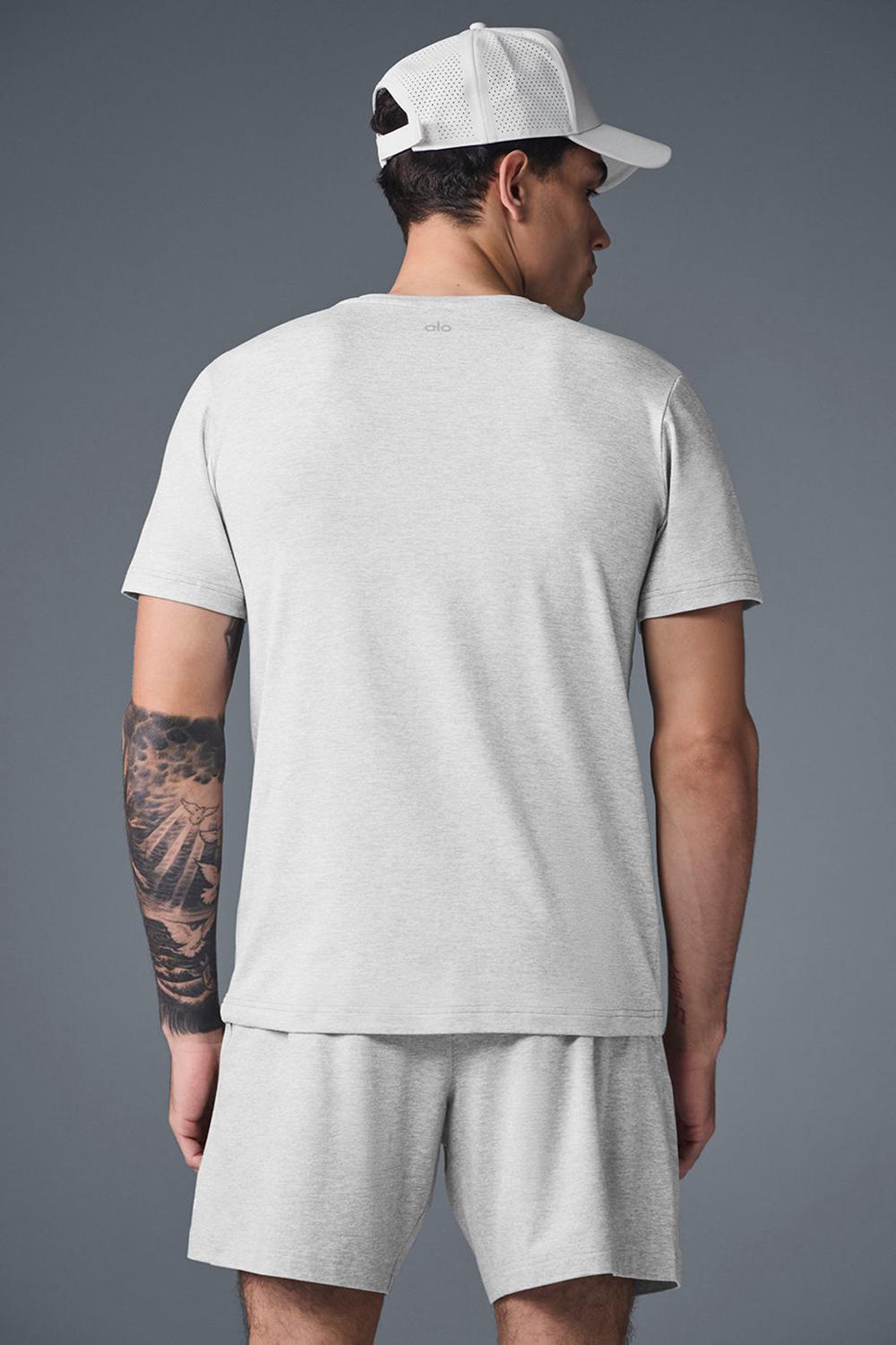 Athletic Heather Grey Men Alo Yoga Conquer Reform Crewneck Short Sleeve | Australia  95670-WZMA