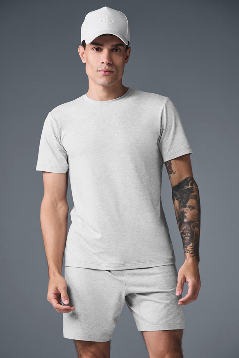 Athletic Heather Grey Men Alo Yoga Conquer Reform Crewneck Short Sleeve | Australia  95670-WZMA