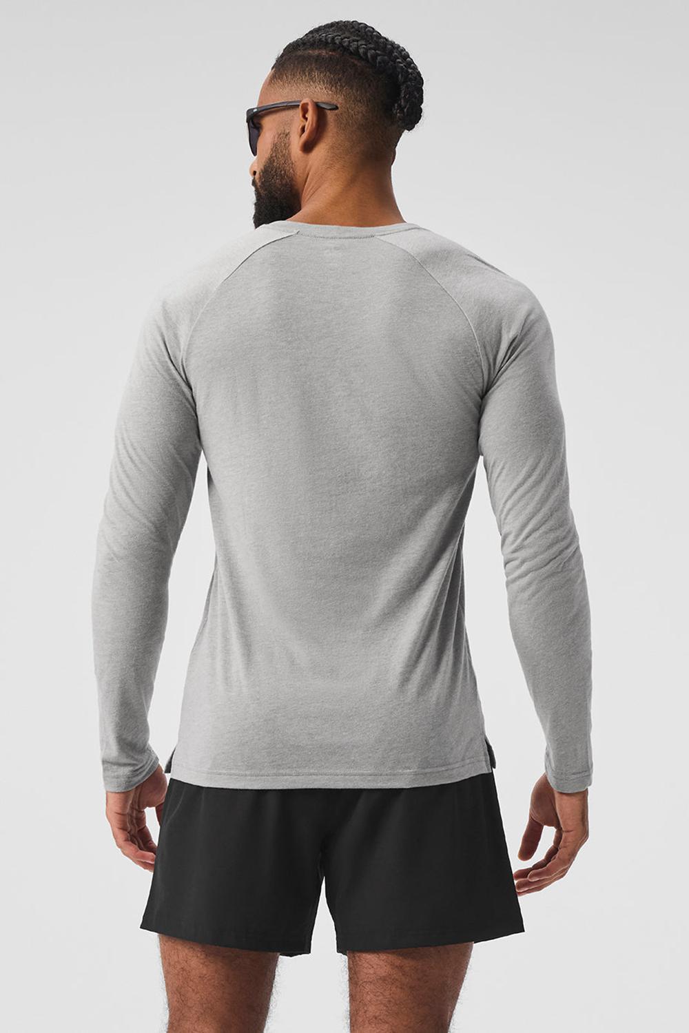 Athletic Heather Grey Men Alo Yoga Triumph Long Sleeve Tee | Australia  78259-TMEG
