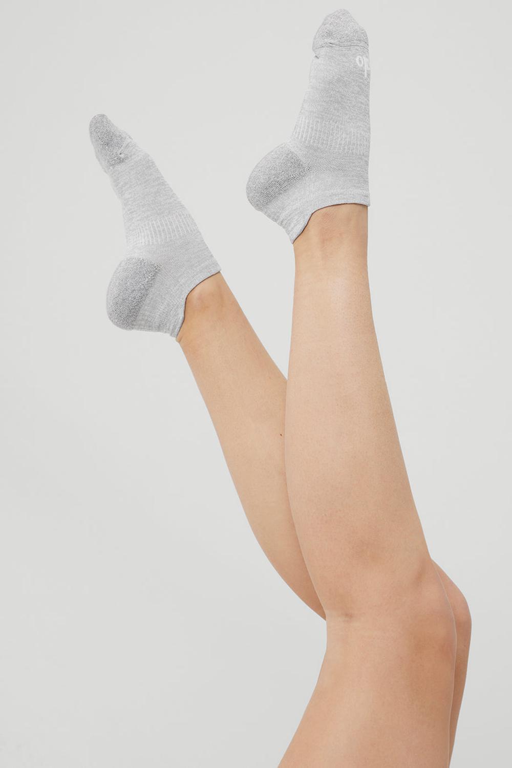Athletic Heather Grey / White Women Alo Yoga Performance Tab Sock | Australia  53847-XPJY