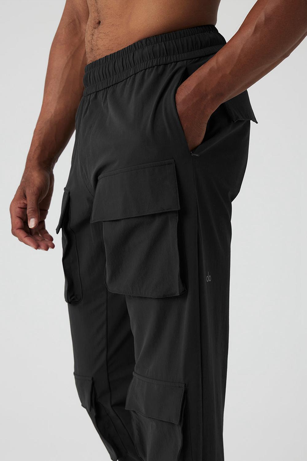 Black Men Alo Yoga Cargo Venture Pant | Australia  83597-WLJD