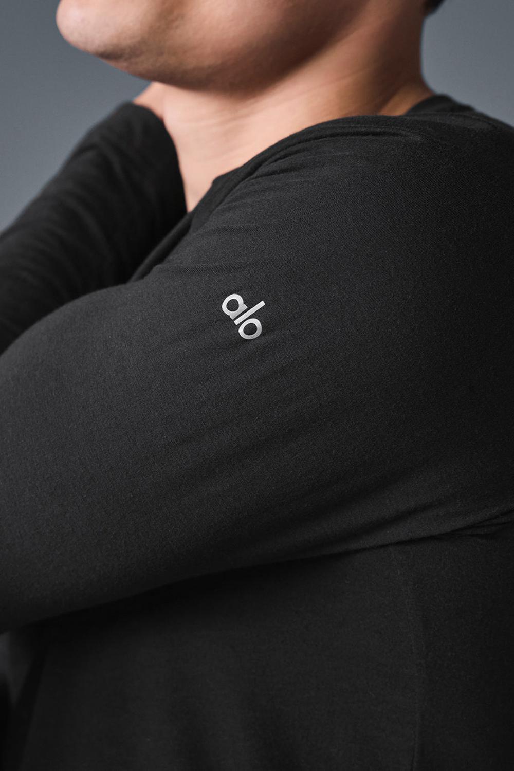 Black Men Alo Yoga Triumph Long Sleeve Tee | Australia  91368-NWTV