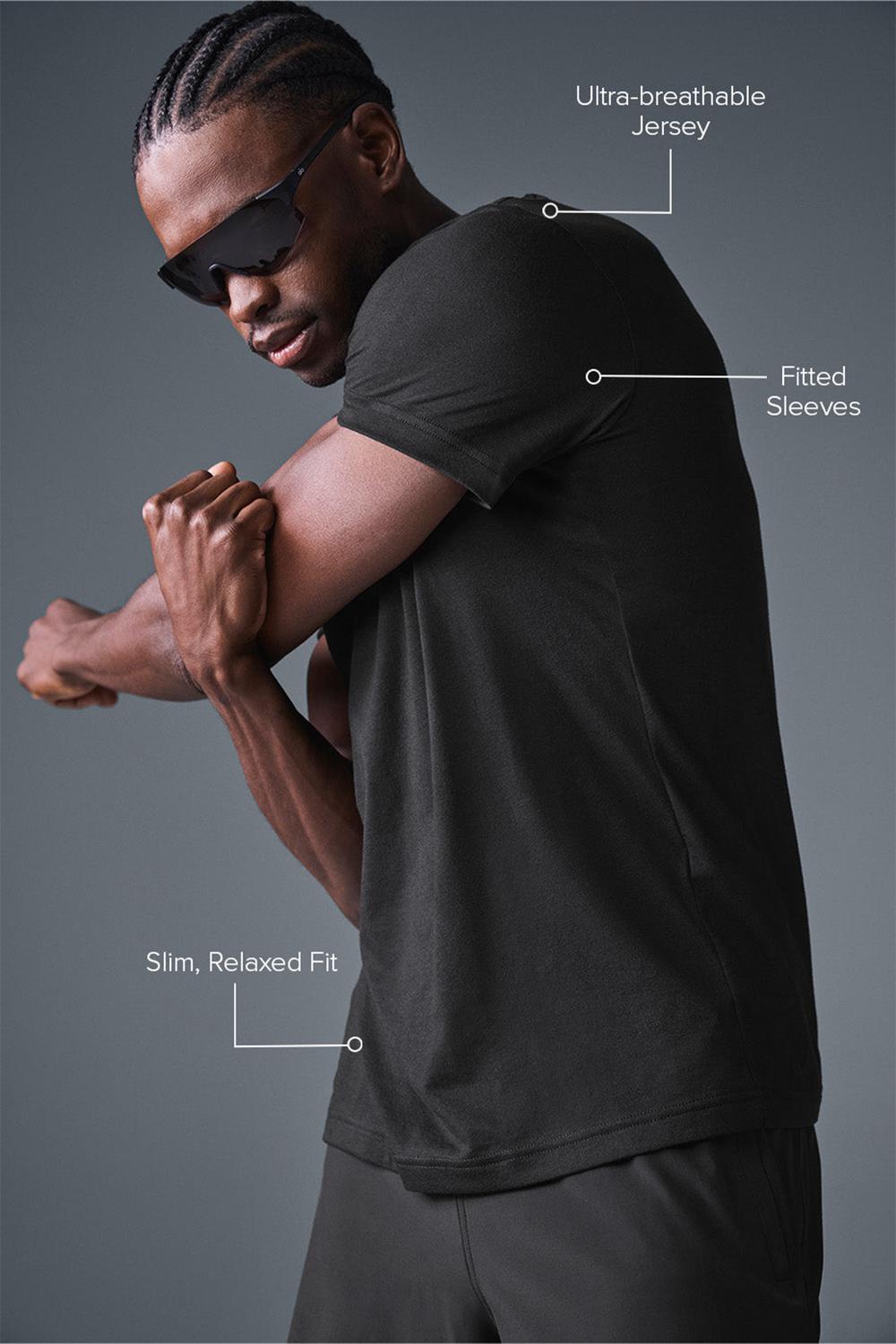 Black Men Alo Yoga Triumph Tee | Australia  21435-NKRW