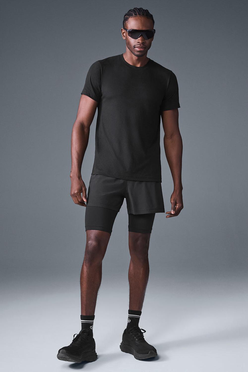 Black Men Alo Yoga Triumph Tee | Australia  21435-NKRW
