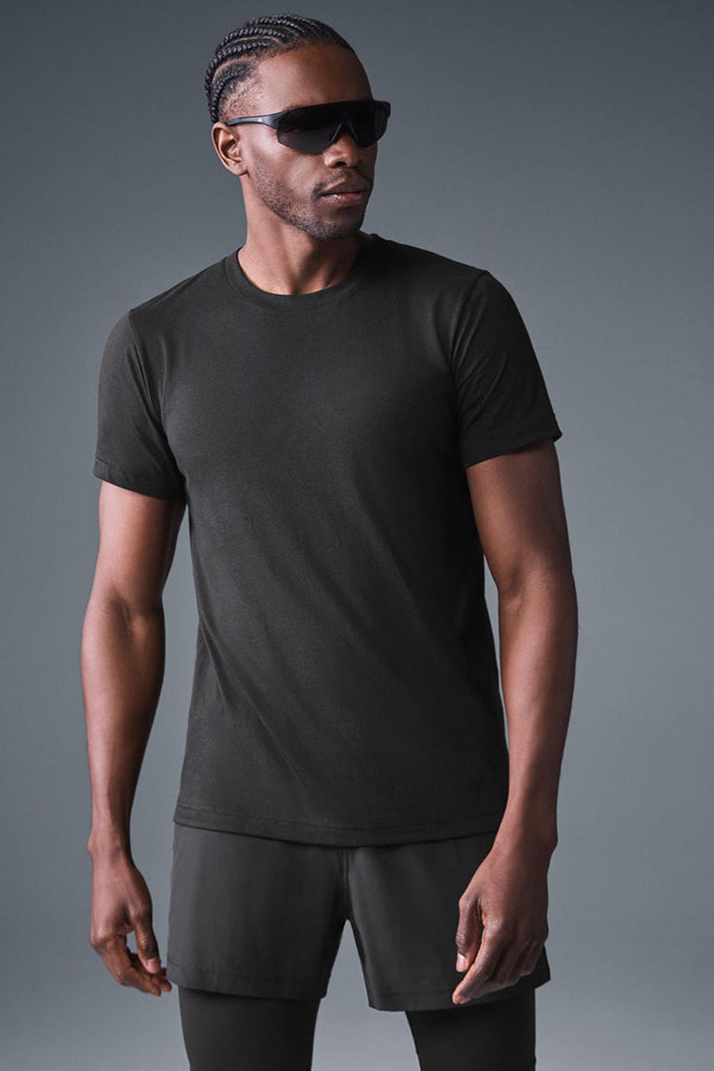 Black Men Alo Yoga Triumph Tee | Australia  21435-NKRW