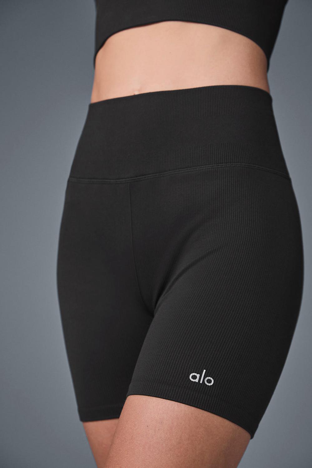 Black Women Alo Yoga 5