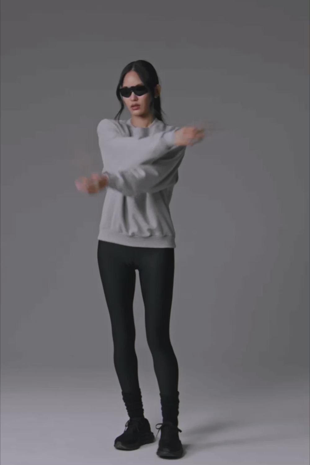 Black Women Alo Yoga Accolade Crew Neck Pullover | Australia  02635-UZSI