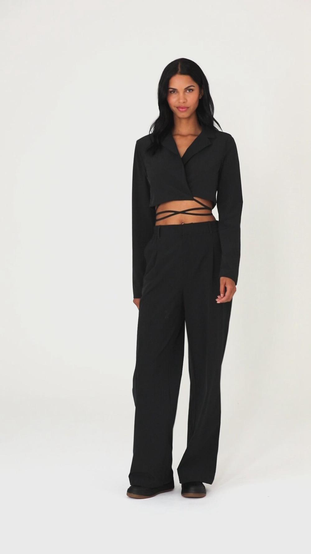 Black Women Alo Yoga Cropped Status Blazer | Australia  94175-FOVI