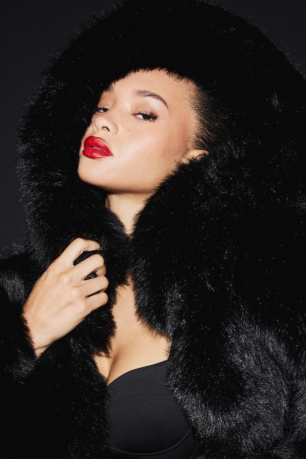 Black Women Alo Yoga Opulent Faux Fur Statement Jacket | Australia  19765-DRMP