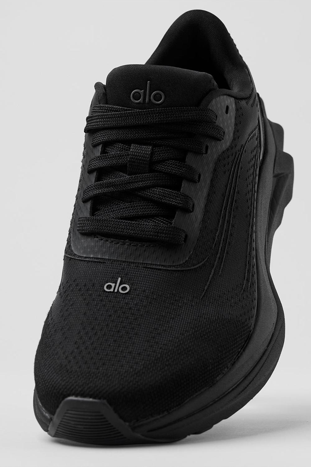 Black / Black Men Alo Yoga Runner | Australia  91562-BFMT