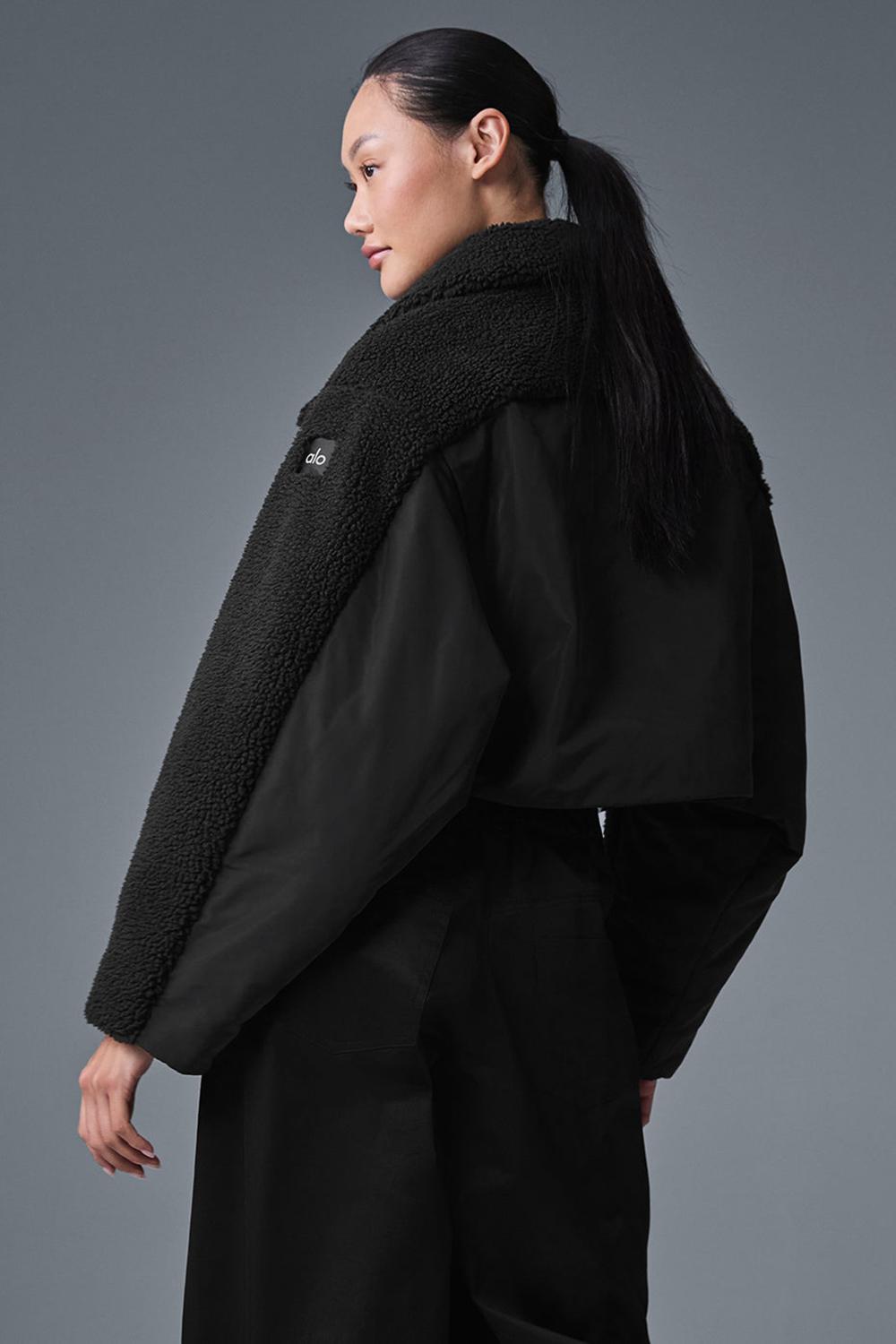 Black / Black Women Alo Yoga Sherpa Cozy Escape Puffer Jacket | Australia  61539-MDSG