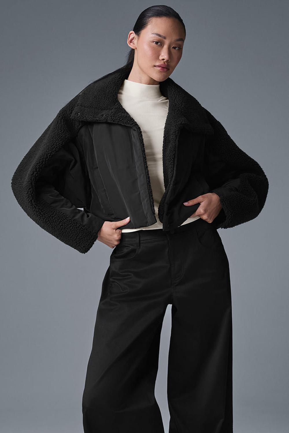 Black / Black Women Alo Yoga Sherpa Cozy Escape Puffer Jacket | Australia  61539-MDSG