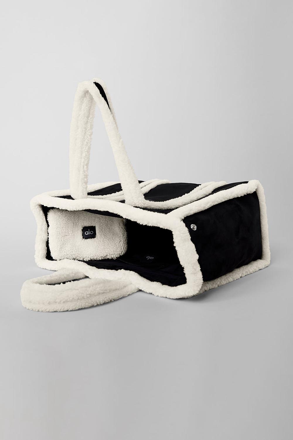 Black / Ivory Women Alo Yoga Winterfun Tote Bag | Australia  46705-CZGF
