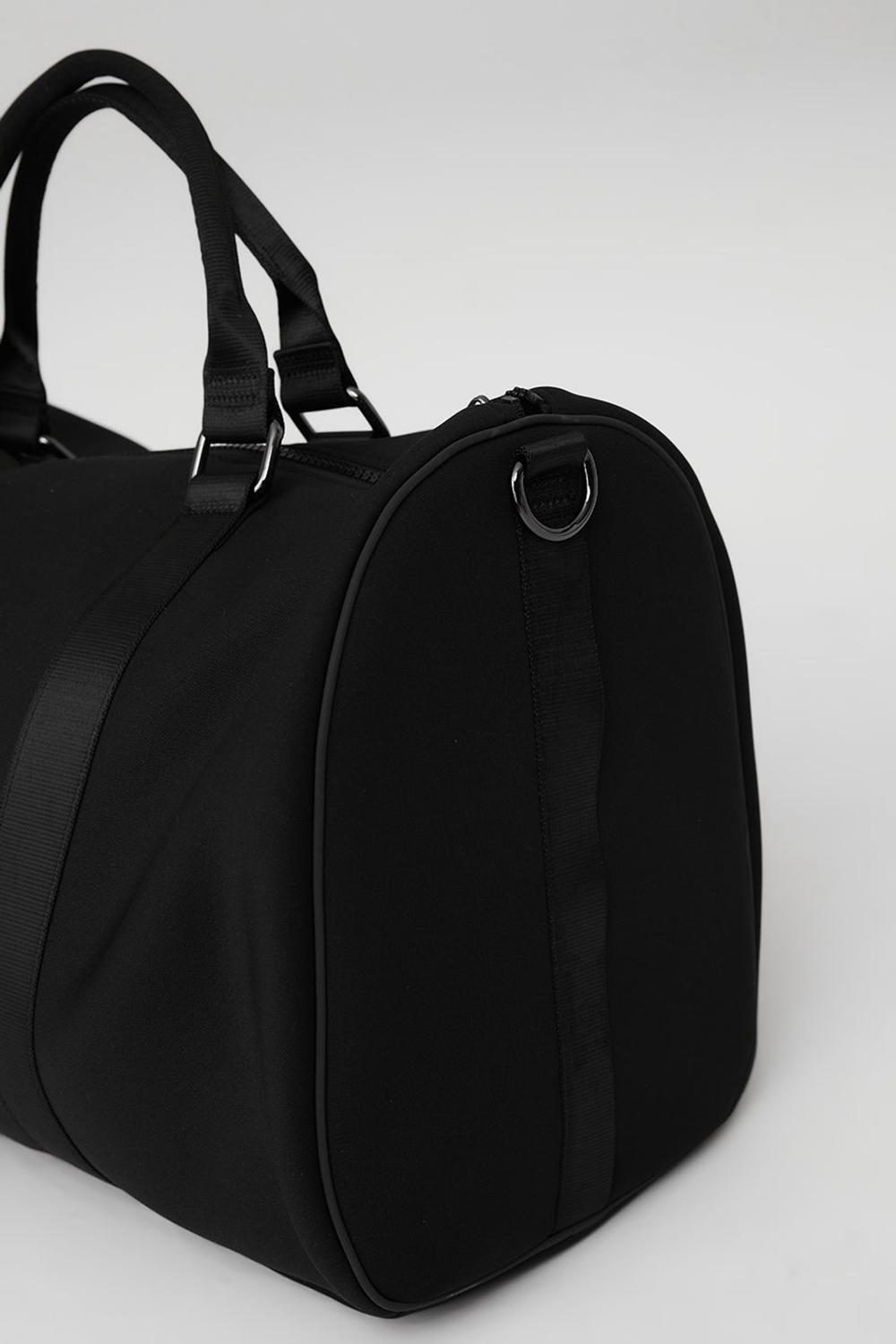 Black / Silver Women Alo Yoga Traverse Duffle Bag | Australia  91037-EONK