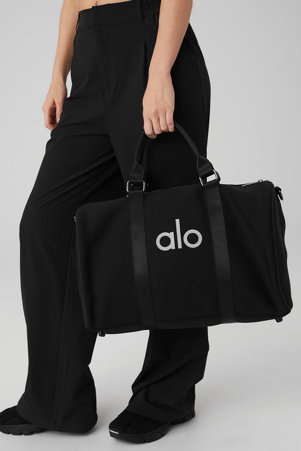 Black / Silver Women Alo Yoga Traverse Duffle Bag | Australia  91037-EONK