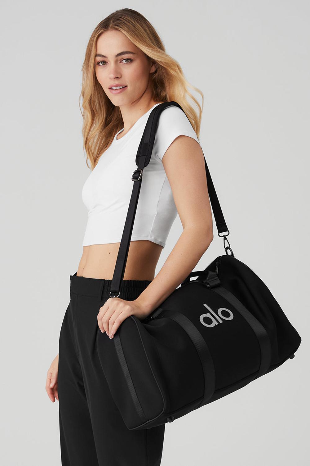 Black / Silver Women Alo Yoga Traverse Duffle Bag | Australia  91037-EONK