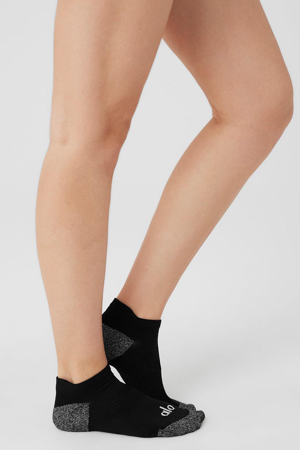 Black / White Women Alo Yoga Performance Tab Sock | Australia  51209-GVKI