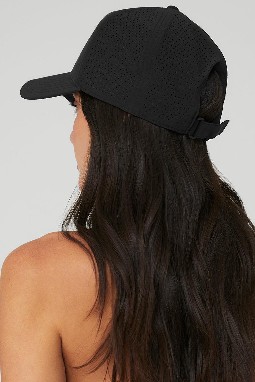 Black / White Women Alo Yoga Performance District Trucker Hat | Australia  21504-TPYC