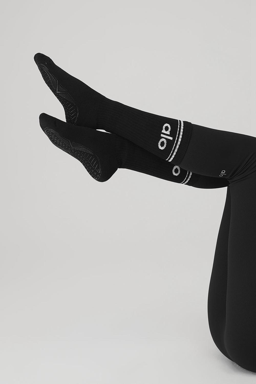 Black / White Women Alo Yoga Throwback Barre Sock | Australia  93648-ISVB
