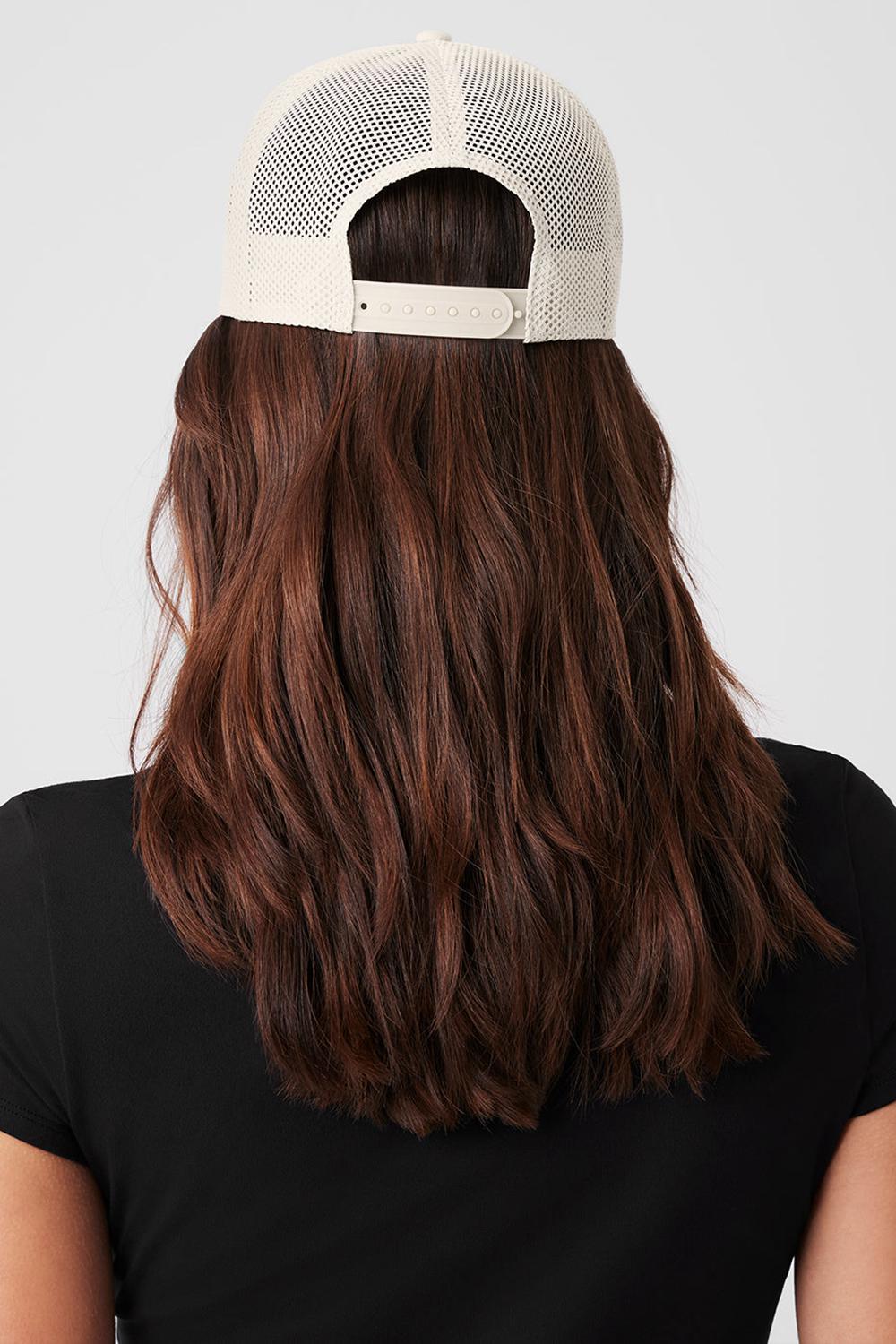 Bone Women Alo Yoga District Trucker Hat | Australia  94516-FRCQ