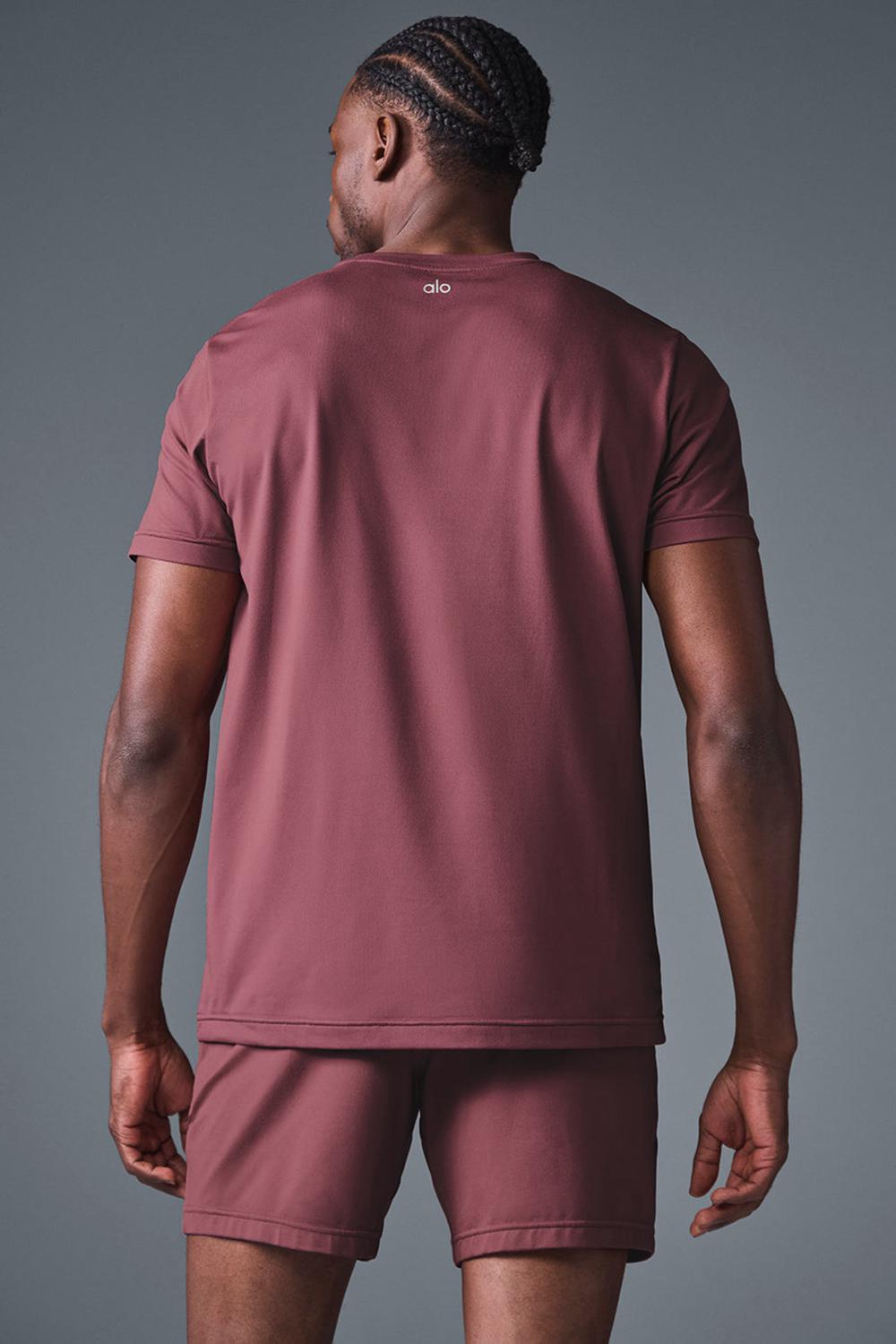 Burgundy Truffle Men Alo Yoga Conquer Reform Crewneck Short Sleeve | Australia  19750-ZGXO