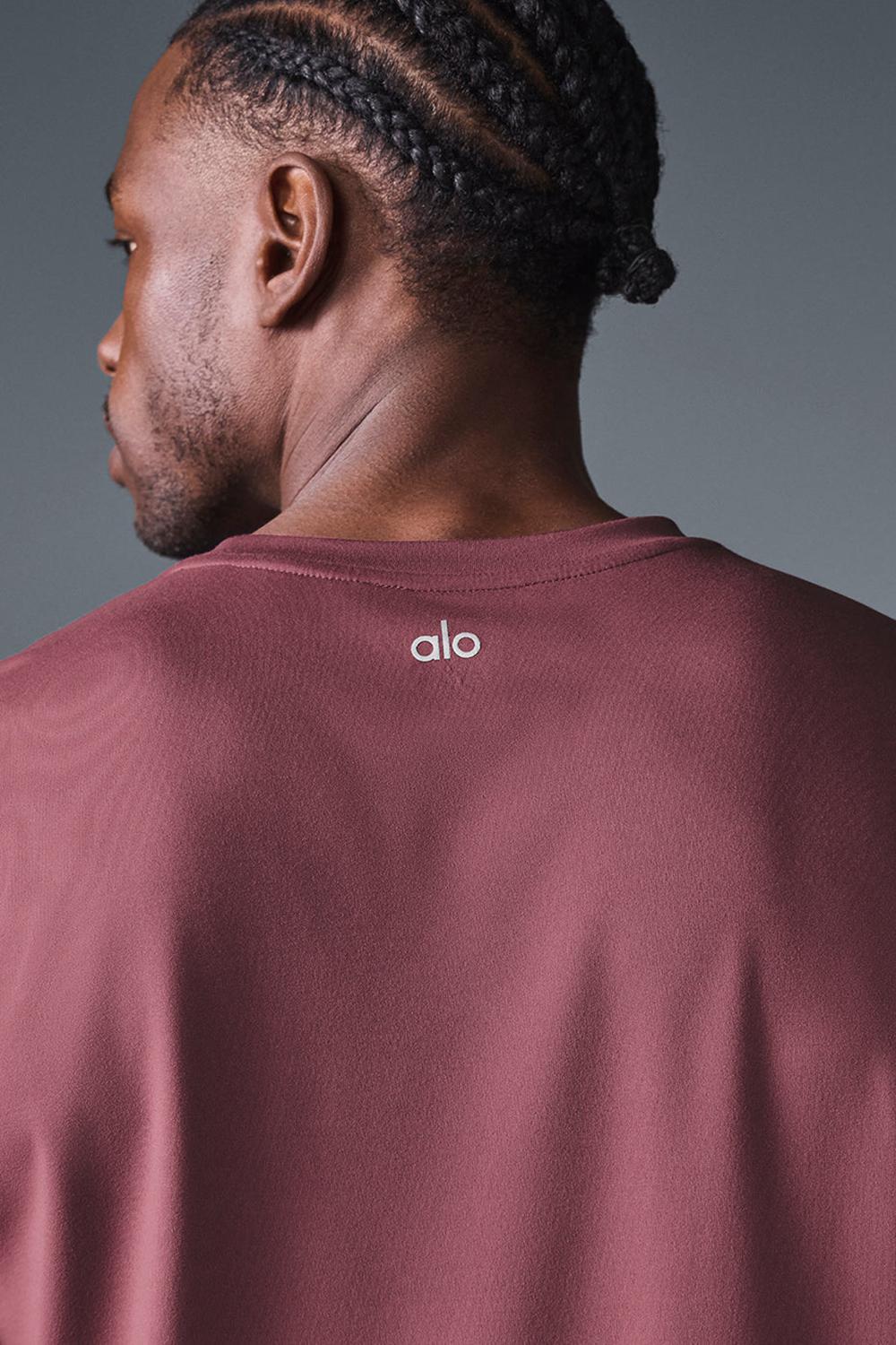 Burgundy Truffle Men Alo Yoga Conquer Reform Crewneck Short Sleeve | Australia  19750-ZGXO