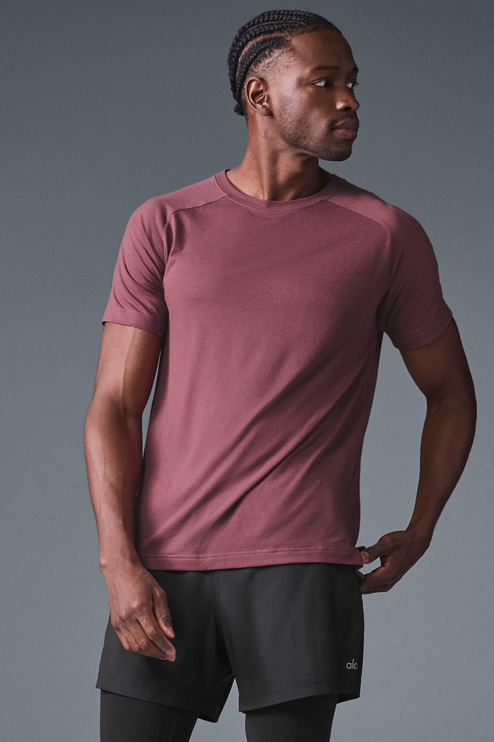 Burgundy Truffle Men Alo Yoga Triumph Raglan Tee | Australia  20536-QWYX
