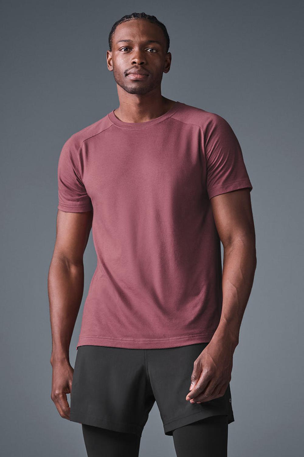 Burgundy Truffle Men Alo Yoga Triumph Raglan Tee | Australia  20536-QWYX