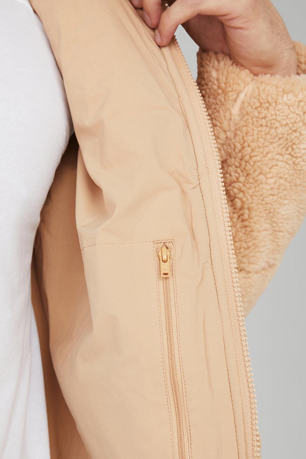 Camel Men Alo Yoga Sherpa Stage Puffer Jacket | Australia  95127-ZBGO