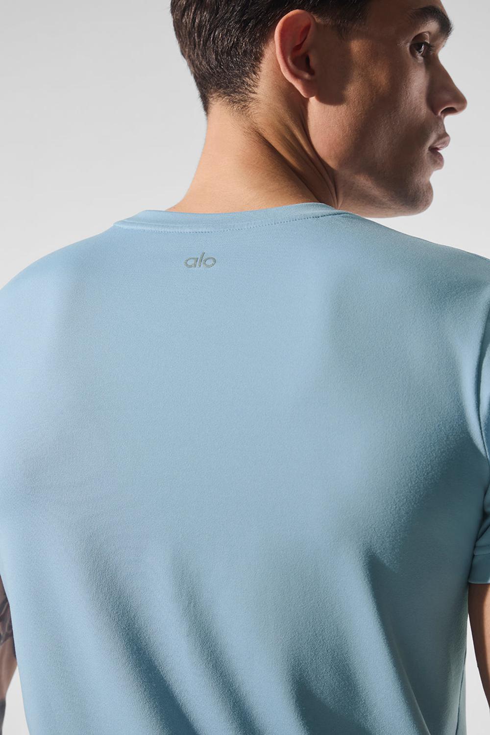 Celestial Blue Men Alo Yoga Conquer Reform Crewneck Short Sleeve | Australia  39586-YLPG