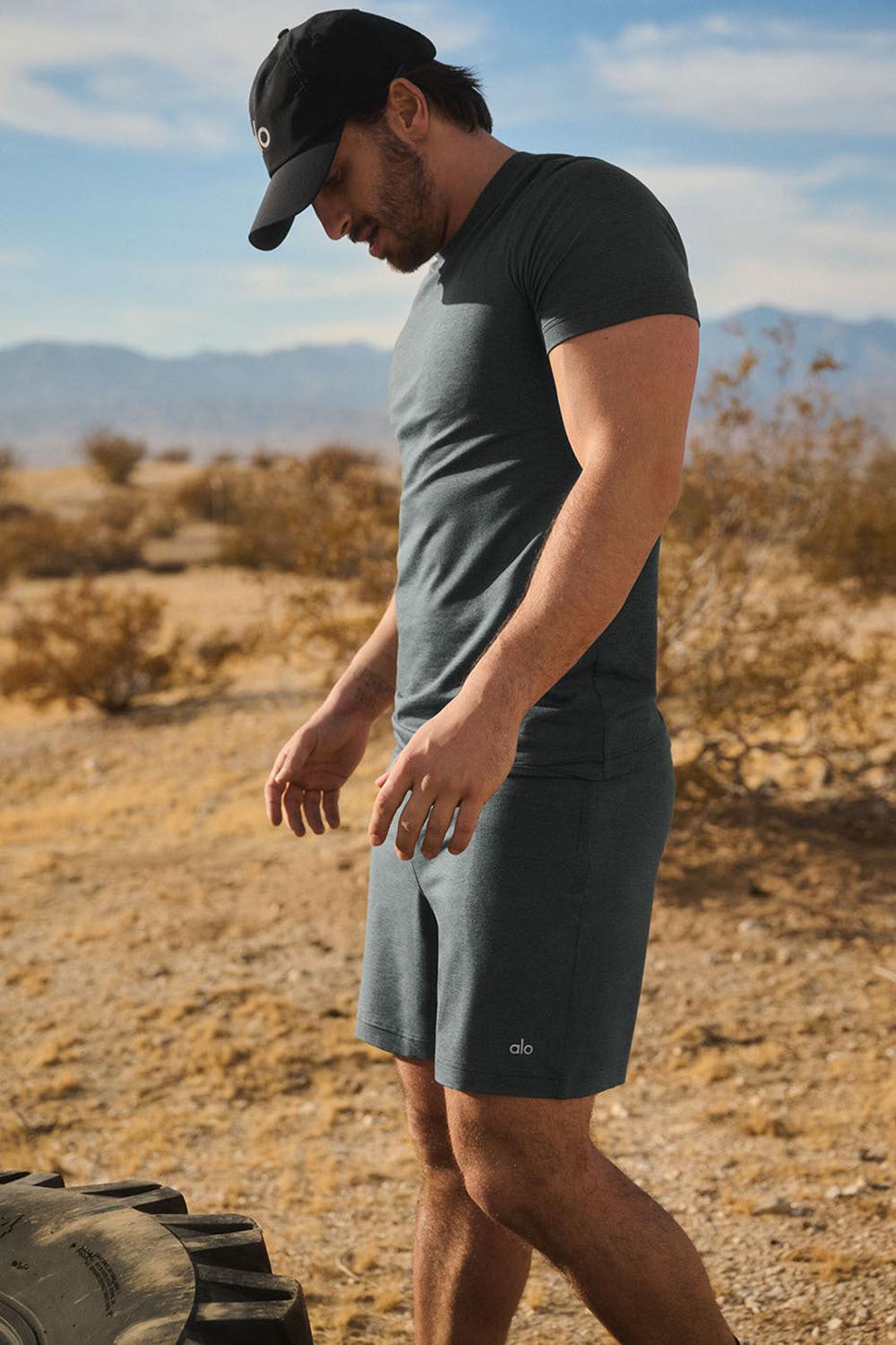 Charcoal Green Men Alo Yoga Triumph Tee | Australia  41286-WYGE