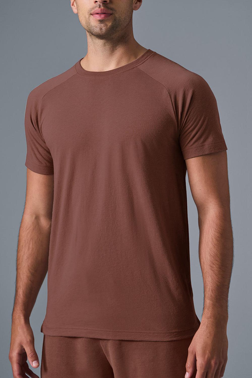 Chestnut Men Alo Yoga Triumph Raglan Tee | Australia  71254-FKUN
