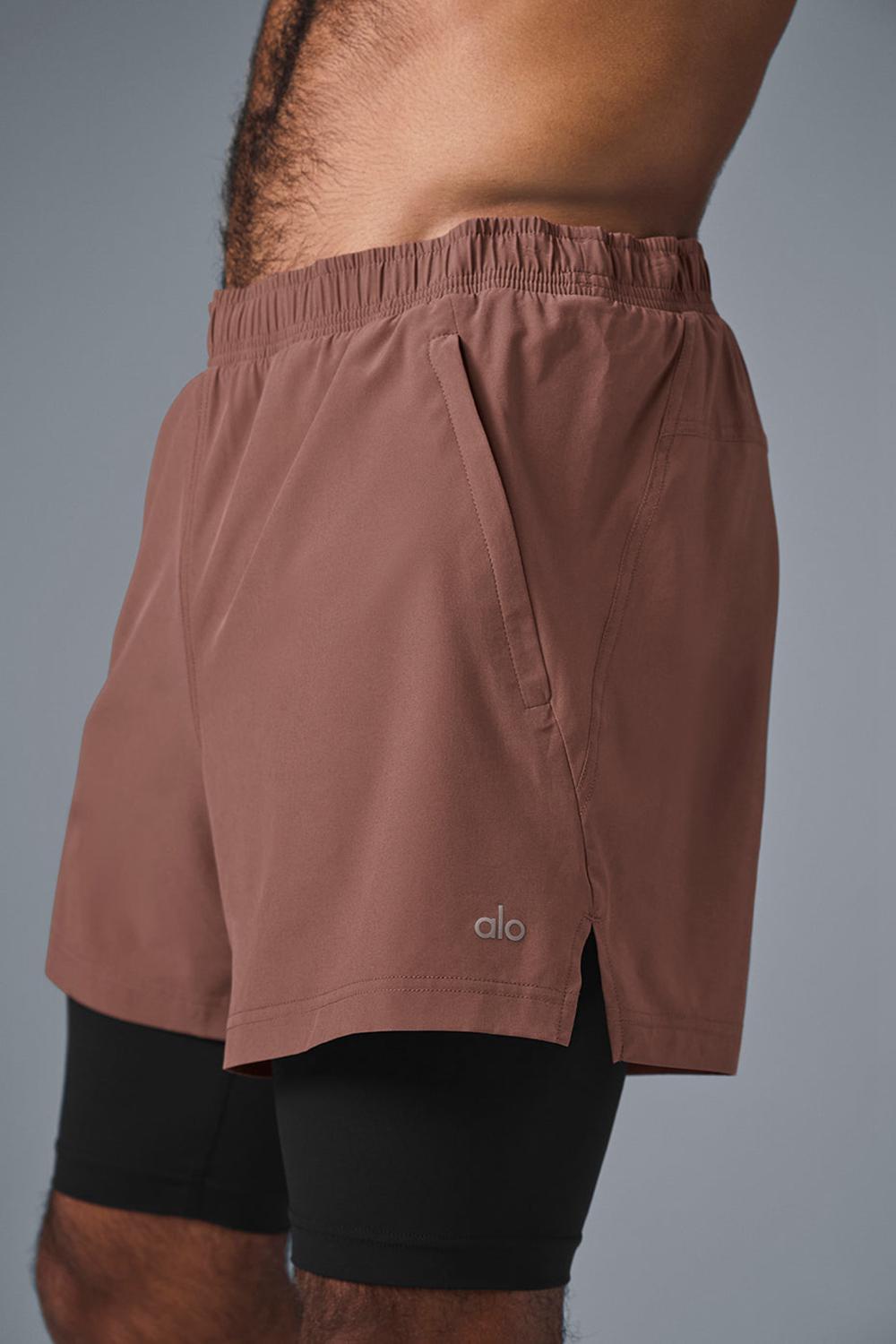 Chestnut / Black Men Alo Yoga 5
