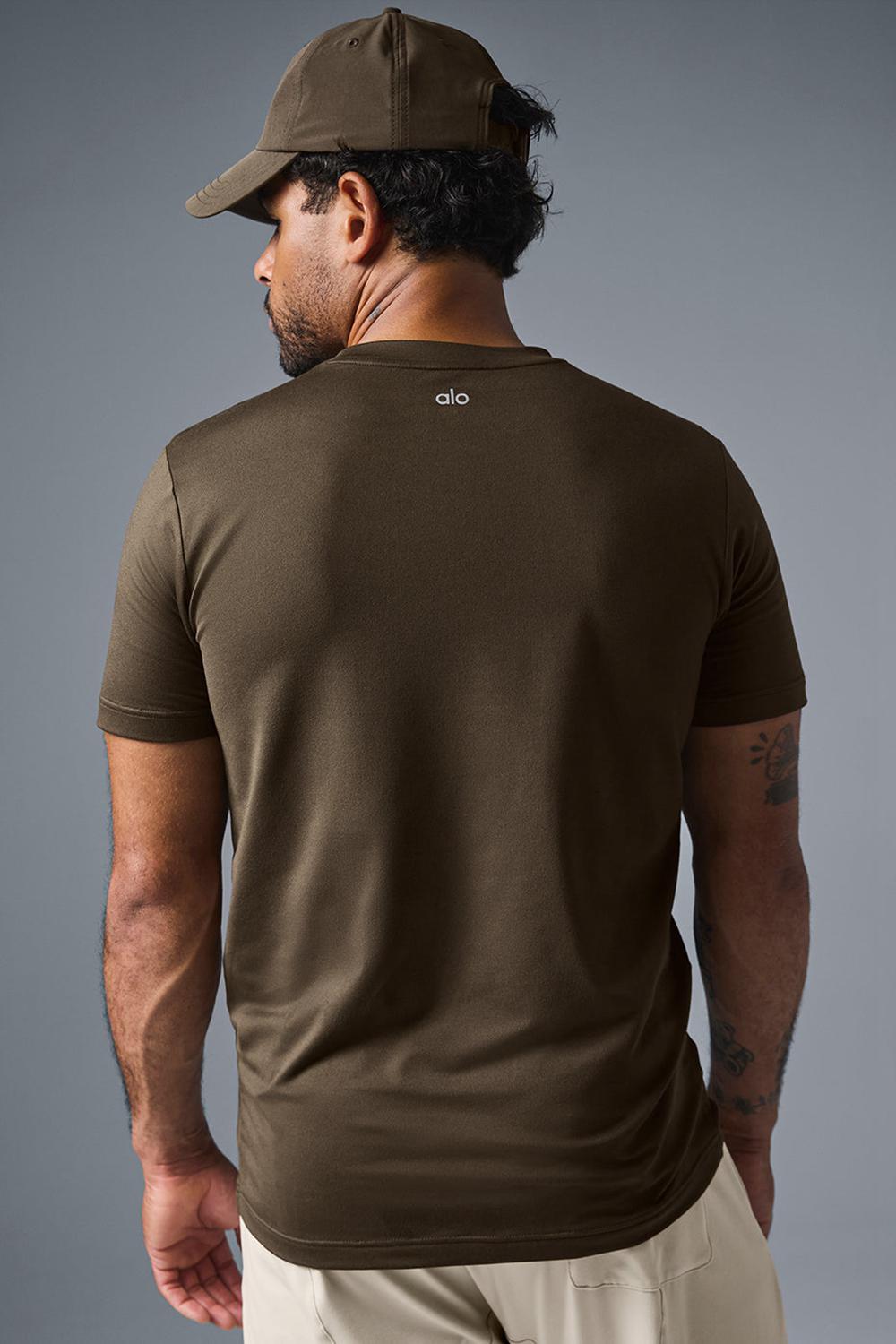 Espresso Men Alo Yoga Conquer Reform Crewneck Short Sleeve | Australia  30842-PBLR