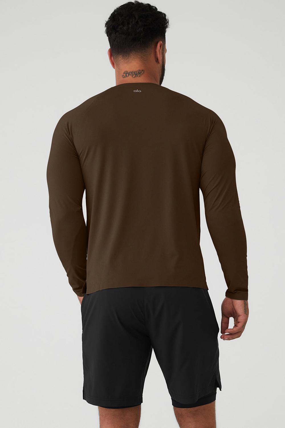 Espresso Men Alo Yoga Idol Long Sleeve Performance Tee | Australia  97238-NFVS
