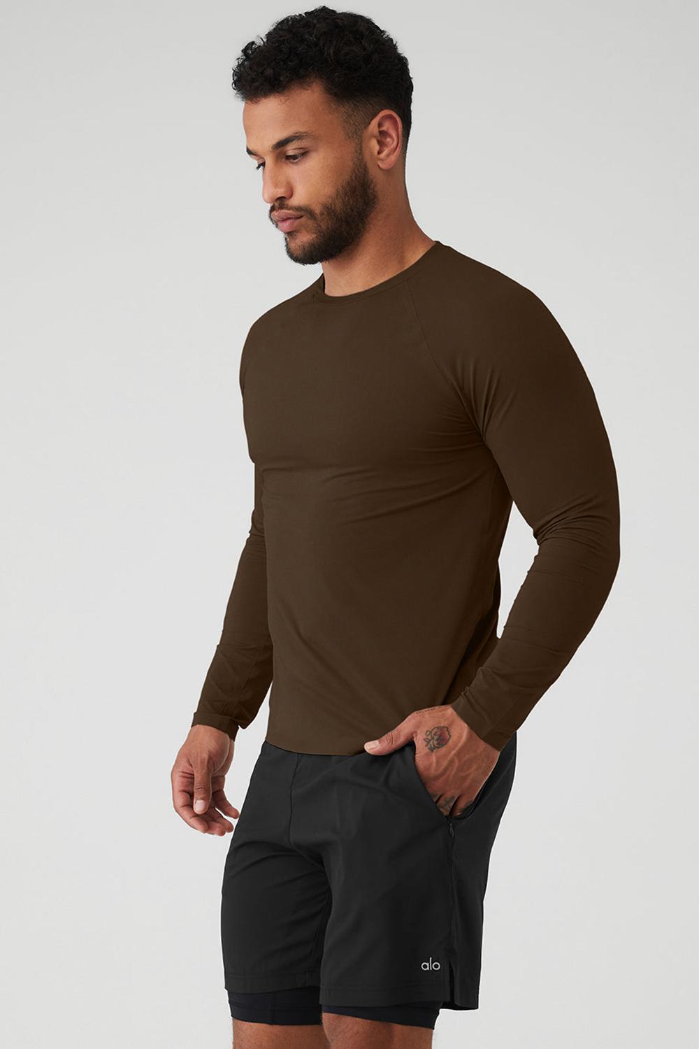 Espresso Men Alo Yoga Idol Long Sleeve Performance Tee | Australia  97238-NFVS