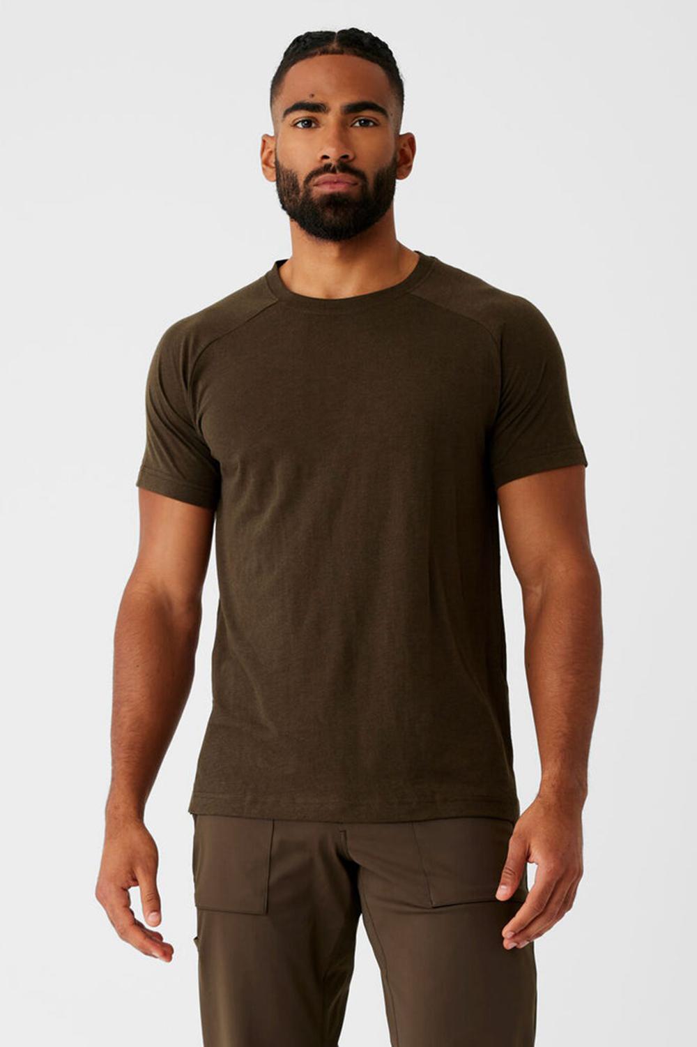 Espresso Men Alo Yoga Triumph Raglan Tee | Australia  73596-XFNC