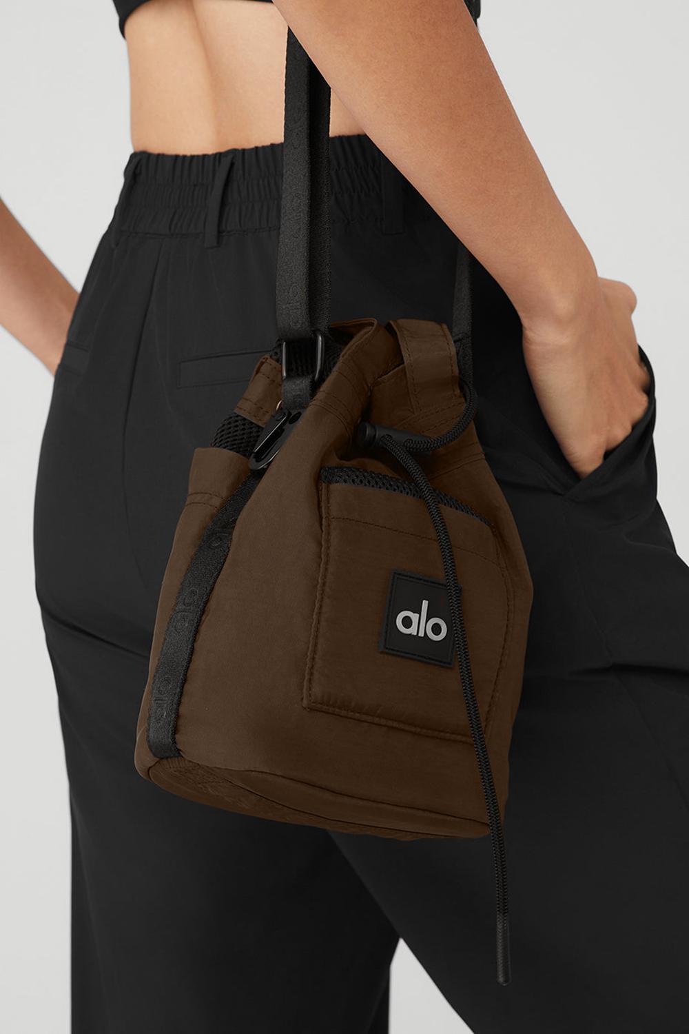 Espresso / Black Men Alo Yoga Cross Body Bucket Bags | Australia  84536-PLRD