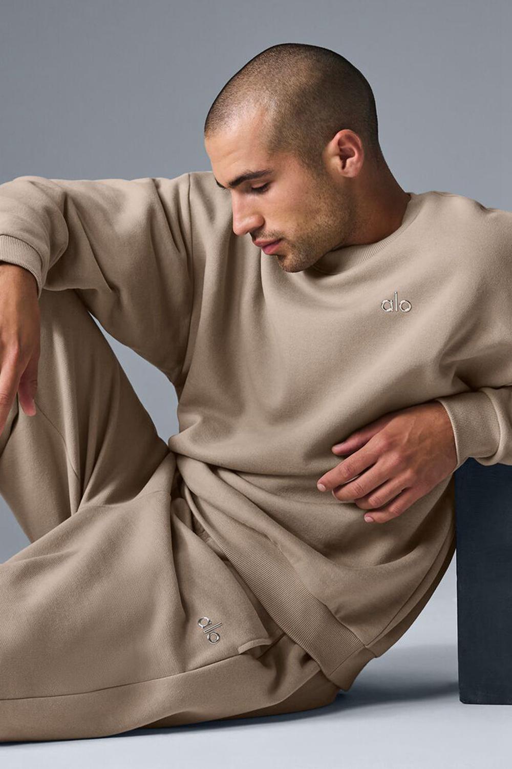 Gravel Men Alo Yoga Accolade Crew Neck Pullover | Australia  09734-SVIK