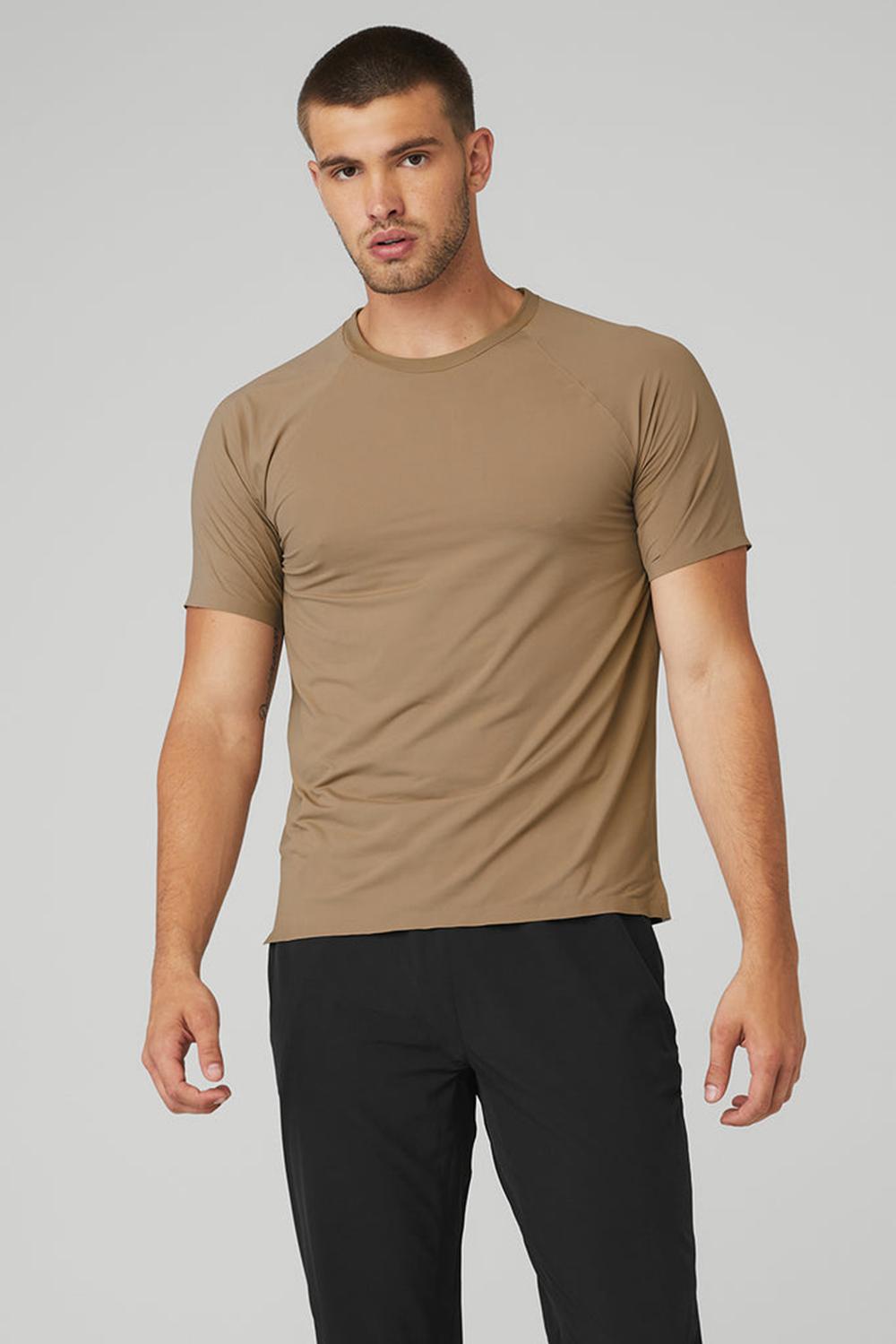 Gravel Men Alo Yoga Idol Performance Tee | Australia  30985-OYLG