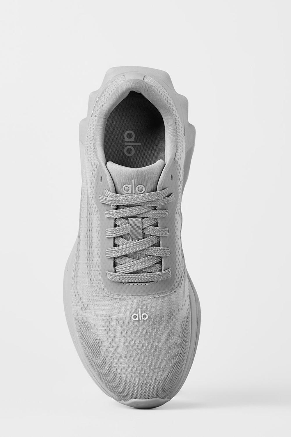 Grey / Grey Men Alo Yoga Runner | Australia  40852-ETIO